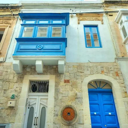 Seaview 30 Seconds To High Street & Ferry, 2x Double En-suite Bedrooms, Modern Whole Traditional Townhouse, Kitchen, Living Area, & Roof Terrace Semesterbostad *