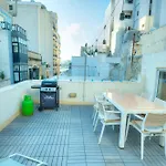 Ferienhaus Seaview 30 Seconds To High Street & Ferry, 2x Double En-suite Bedrooms, Modern Whole Traditional Townhouse, Kitchen, Living Area, & Roof Terrace *